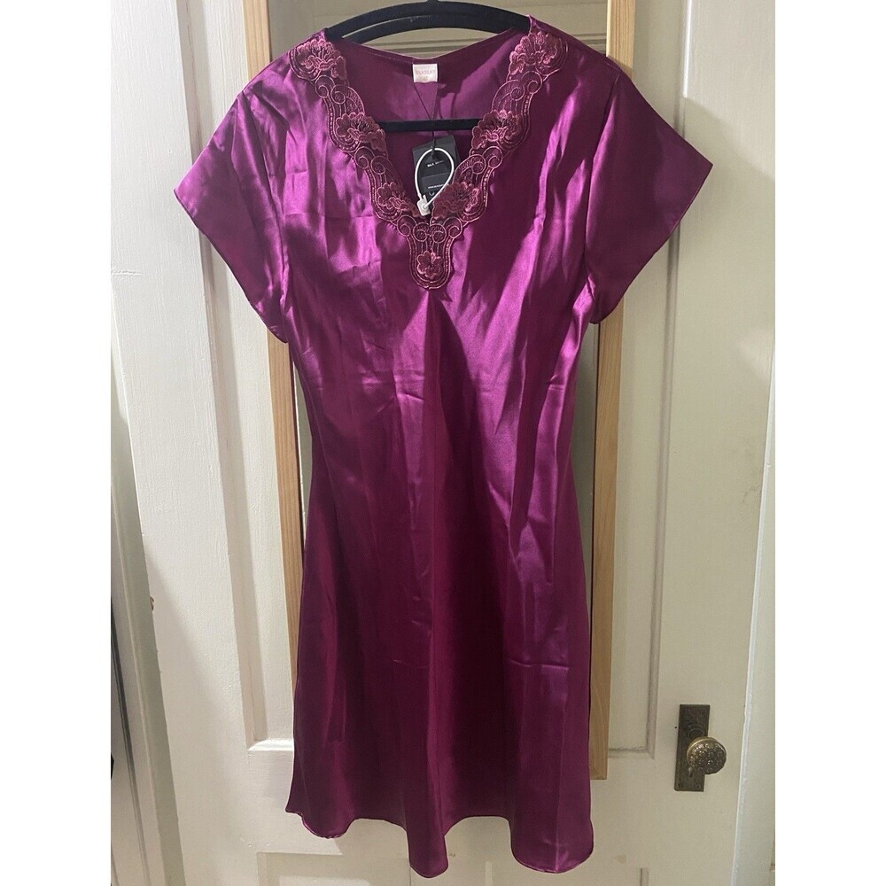 SILKSILKY  NWT 100% Silk Lace Neck Split Hem Nightgown Dress Color Wine Size XS - Picture 3 of 11